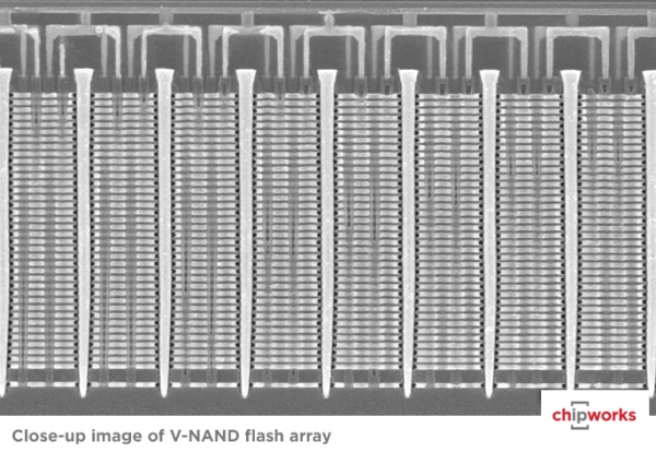 주사전자현미경(SEM)으로 본 삼성전자 V낸드의 단면./Chipworks