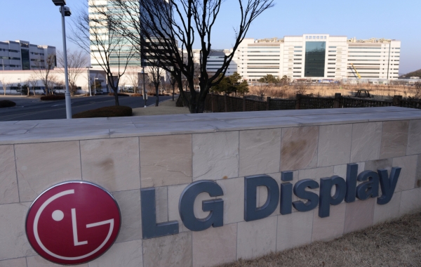 LG디스플레이가 2017년 연말 중단된 E6-3 투자를 재개한다. /사진=LG디스플레이
