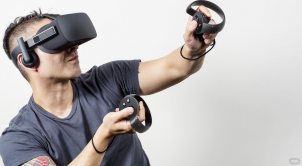 VR 게임을 즐기기 위해서는 고가의 헤드마운트 장비가 필요하다. 이는 VR 게임 보급이 지체되는 이유다. /사진=오큘러스