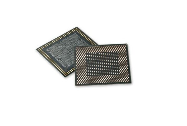 반도체 미세 공정이 발달하면서 이를 받쳐주는 패키지 서브스트레이트 회로 선폭도 얇아지고 있다. /사진=삼성전기