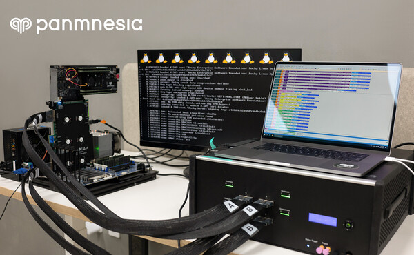 ▲파네시아가 CXL 상호 운용성 검증 데모를 진행하는 장치 사진.