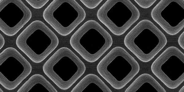 FMM은 인바 시트에 무수한 구멍을 뚫어 생산한다. 인바 두께가 얇을수록 고화질의 OLED를 만들 수 있다. /사진=풍원정밀