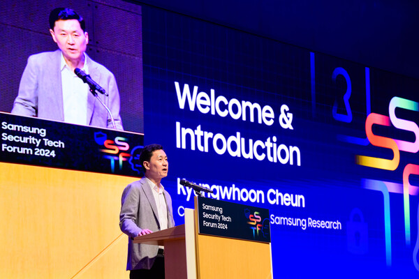 ▲9월 10일 삼성전자 서울 R&D캠퍼스에서 개최된 '제8회 삼성 보안 기술 포럼'에서 삼성전자 DX부문 CTO겸 삼성리서치장 전경훈 사장이 환영사를 하고 있다.