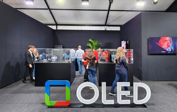 ▲17일(현지시간) 이탈리아 이몰라에서 개막한 '피날리 몬디알리 2024'에 참여한 삼성디스플레이 전시 부스 전경.