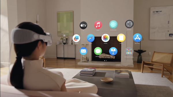 비전프로처럼 카메라로 촬영된 화면을 내부로 띄워주는 방식을 'VST'라고 한다. /사진=애플