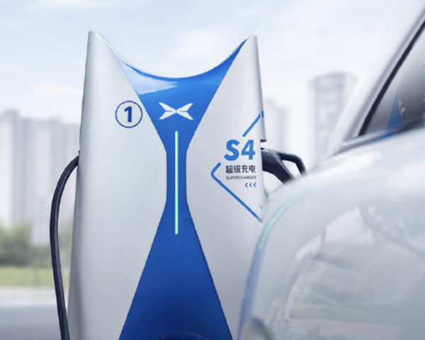 S4 울트라 패스트 충전기. /사진=샤오펑