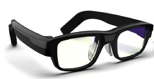 ▲라온텍 LCoS가 채택된 뷰직스 울트라라이트 프로 스마트 안경.