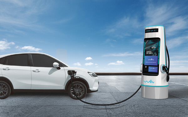 LG화학의 초고중합도 PVC가 적용된 이엘일렉트릭의 전기차 급·고속 충전용 케이블.