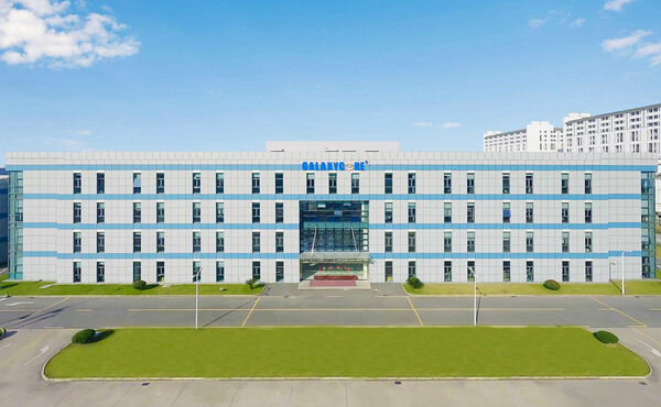 갤럭시코어의 저장성 패키지 공장. /사진=갤럭시코어