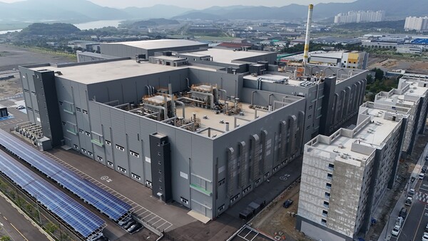 ▲엘앤에프 대구 구지 3공장 전경.