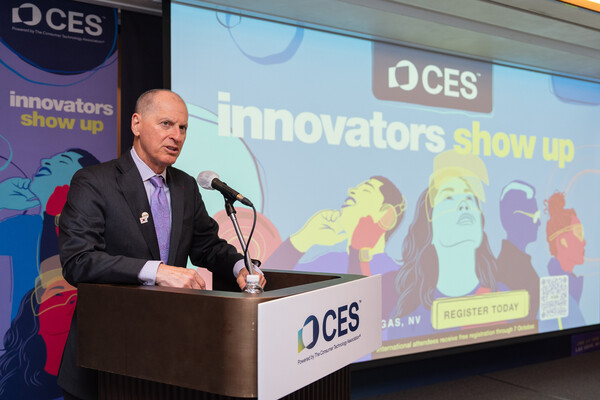 게리 샤피로(Gary Shapiro) CTA의 CEO겸 부위원장이 24일 서울 조선팰리스에서 열린 기자간담회에서 인사말을 전하고 있다.